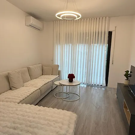 Διαμέρισμα Modern 2br Near Ring & Main Road Access Τίρανα