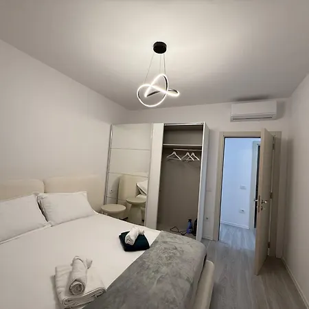 Modern 2br Near Ring & Main Road Access