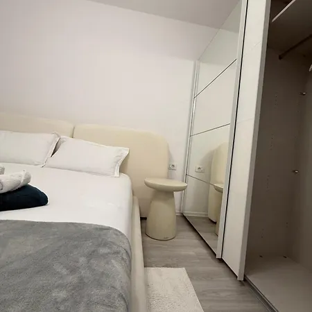 Ami Modern 2Br Apartment Апартаменты Тирана