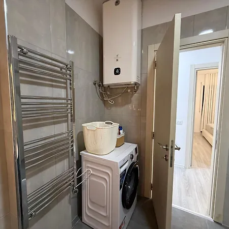 Modern 2br Near Ring & Main Road Access * Τίρανα