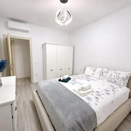 Ami Modern 2Br Apartment * Тирана