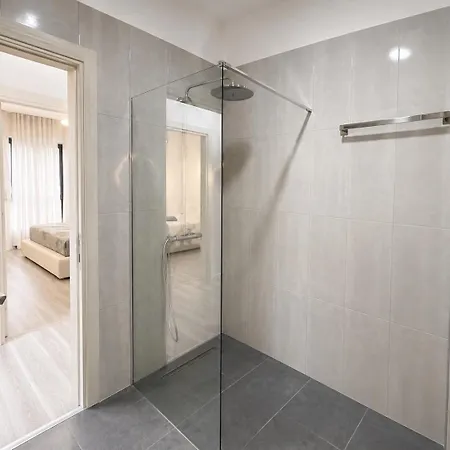Modern 2br Near Ring & Main Road Access Appartement Tirana