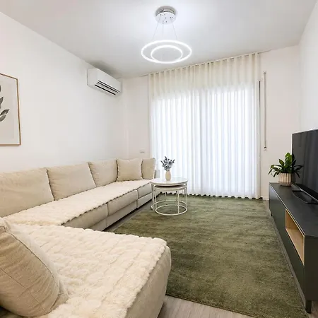 Ami Modern 2Br Apartment Апартаменты *