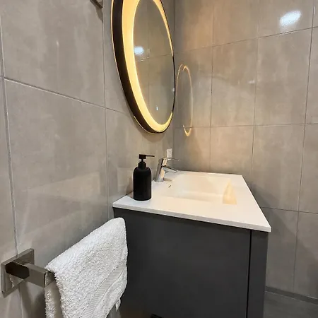 Ami Modern 2br