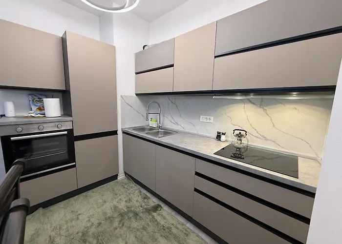 Modern 2br Near Ring & Main Road Access Appartement *