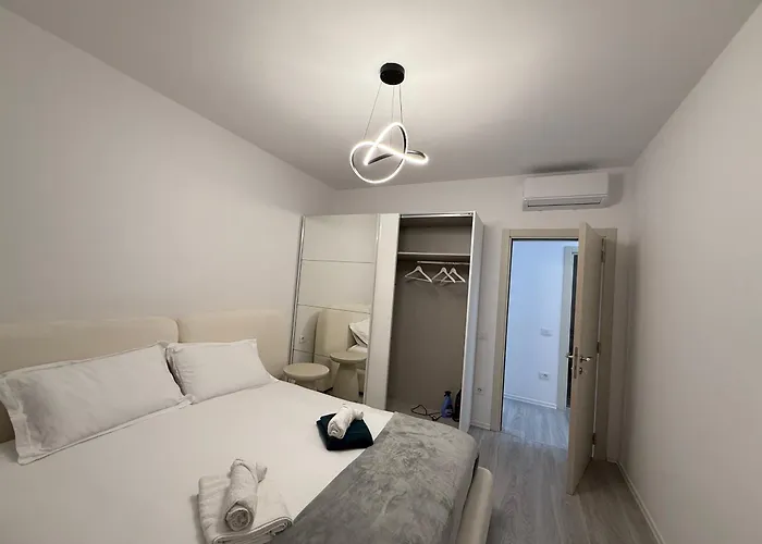 Modern 2br Near Ring & Main Road Access